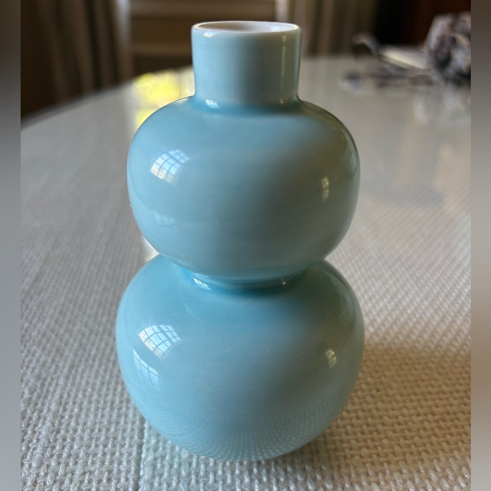 Middle Kindgom Blue Ceramic Vase. 4.5inches tall